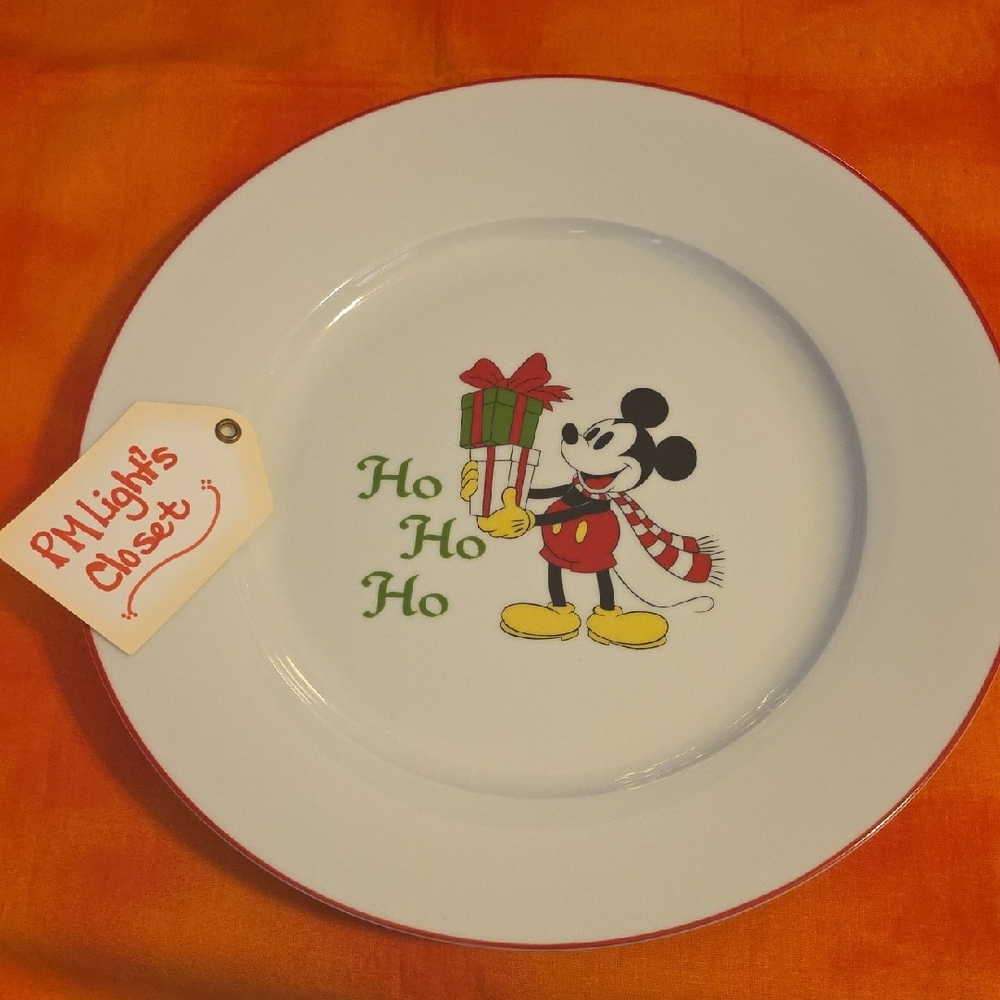 Disney Mickey's Vintage Holiday Plate Mickey Mouse Dinner White Red